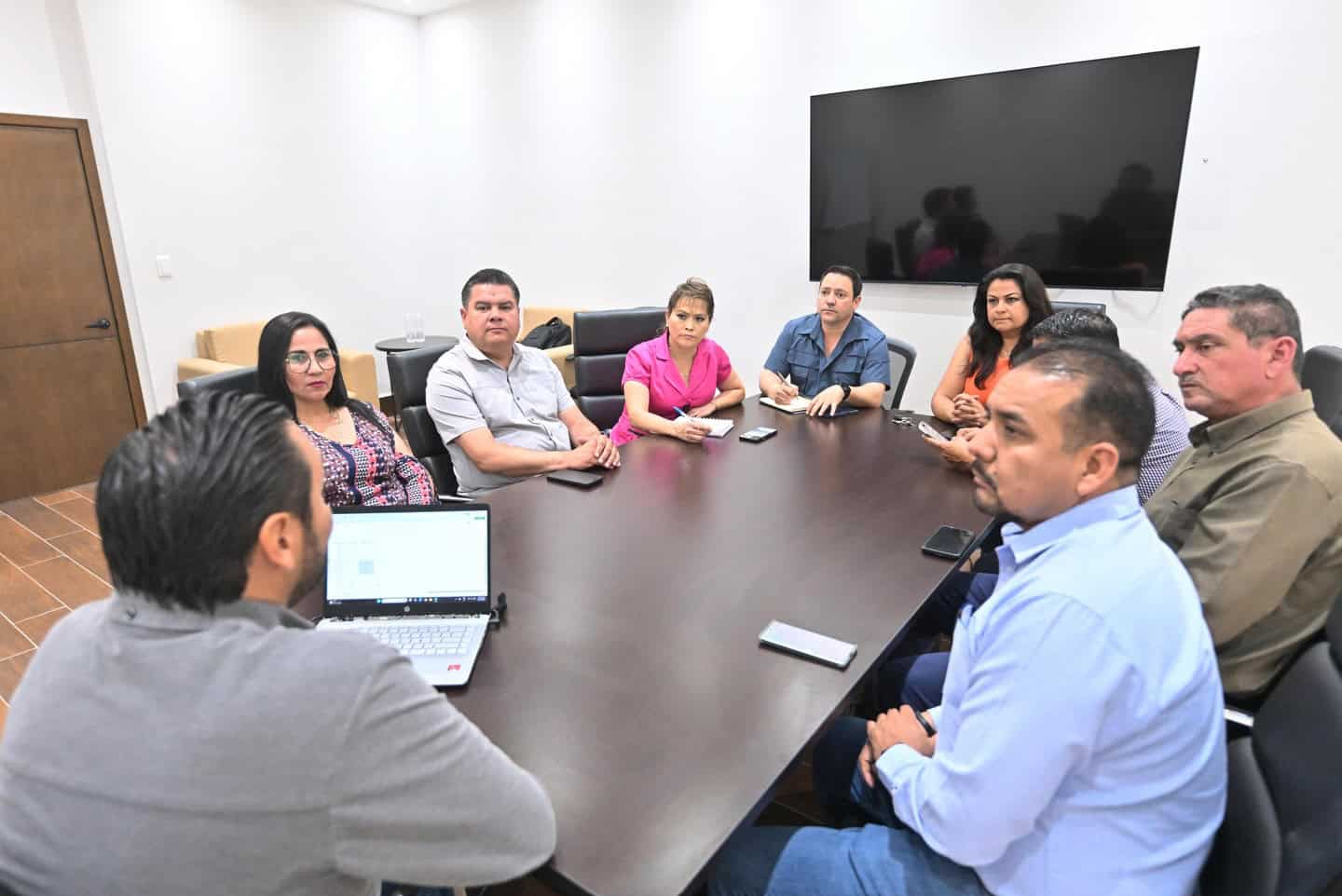 Carlos Villarreal anuncia 2500 nuevos empleos en Monclova