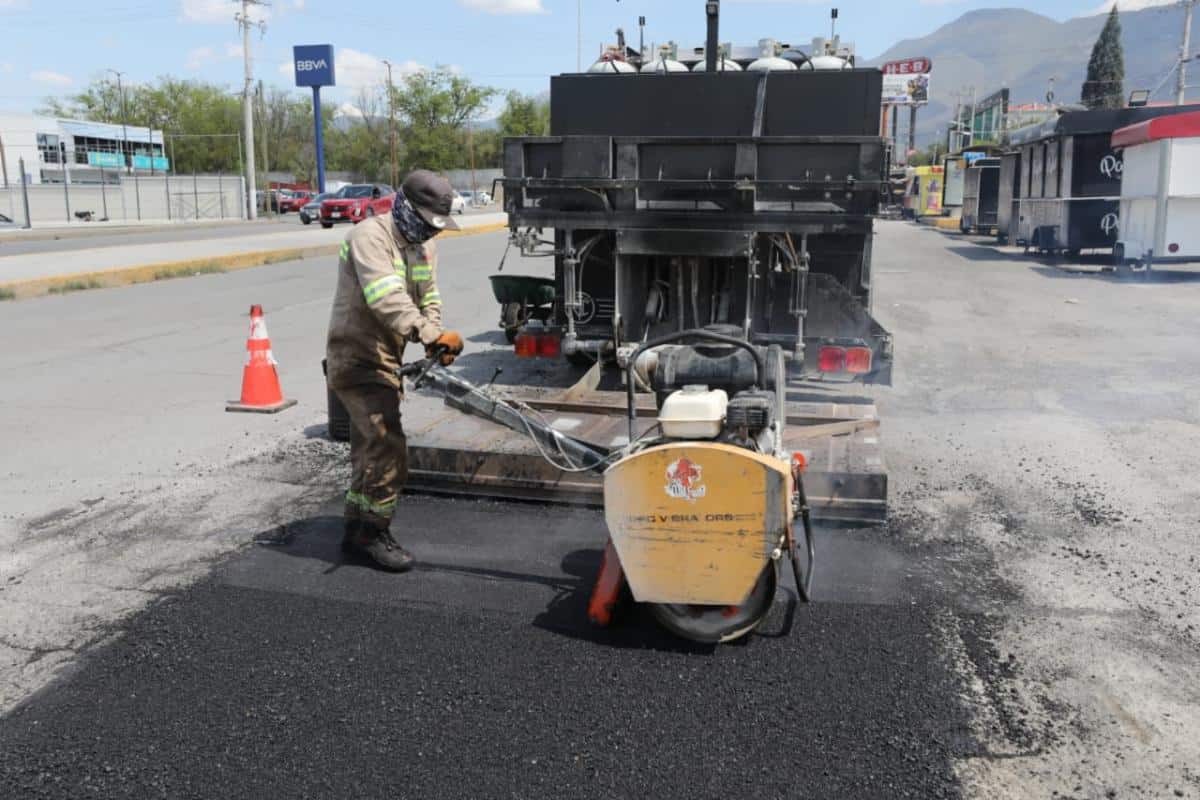 Rehabilitaci&oacute;n de pavimento en Saltillo liderada por Javier D&iacute;az Gonz&aacute;lez