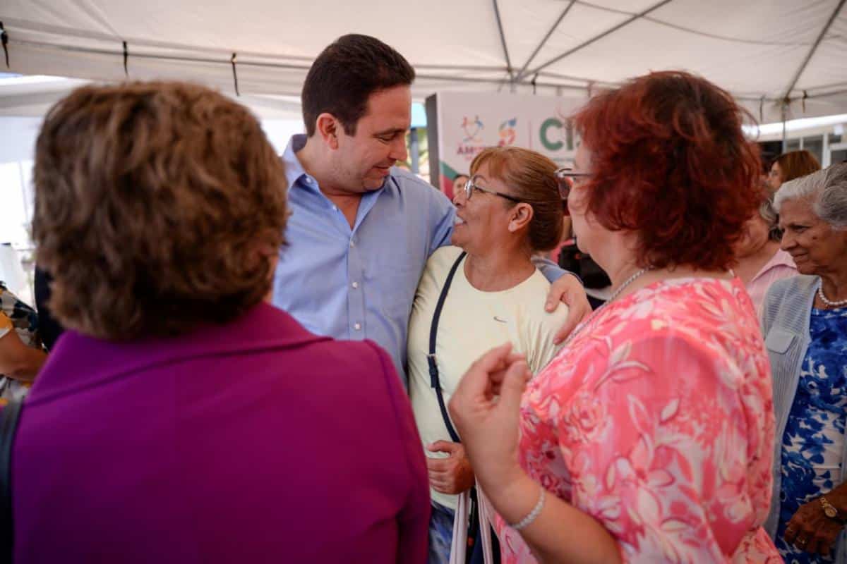 Javier D&iacute;az y Luly L&oacute;pez inauguran el Centro Intergeneracional en Saltillo