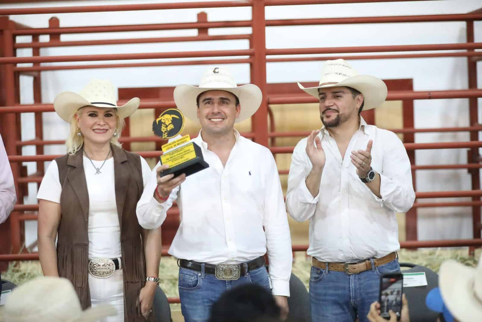 Se realiza premiaci&oacute;n del Novillo Gordo en la Expoasis Ganadera M&uacute;zquiz 2026