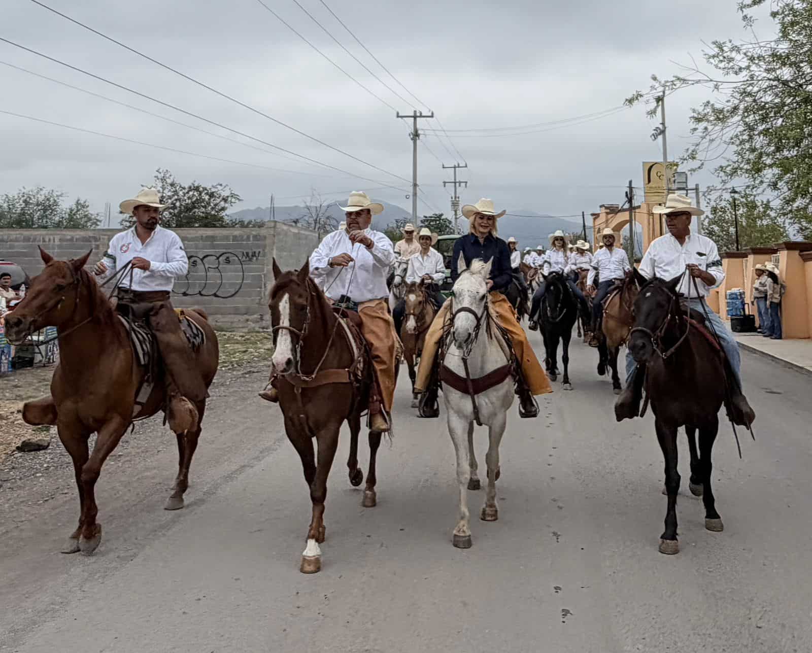 Cabalgata M&uacute;zquiz 2026 historia, color y tradici&oacute;n