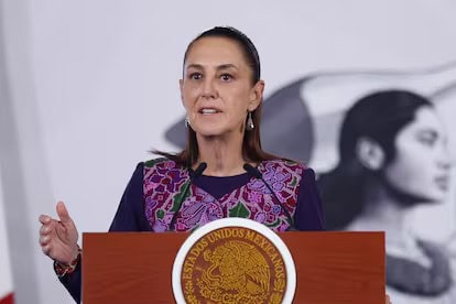 Claudia Sheinbaum defiende la democracia en Barcelona: Cr&iacute;ticas de Le&oacute;n Krauze