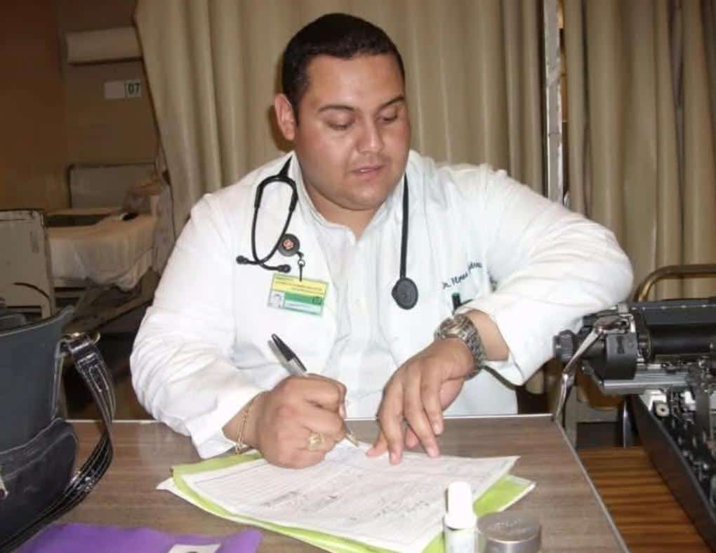 M&eacute;dico del Hospital Amparo Pape, Melchor Flores,fallece en Arteaga