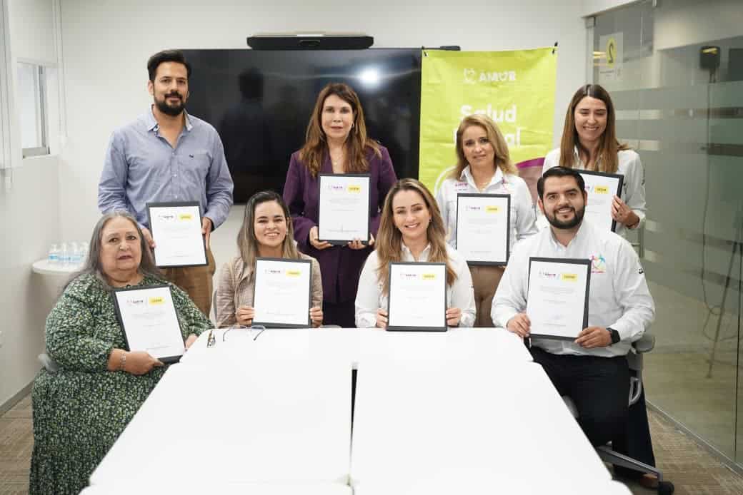 Firma convenio DIF con la UDEM