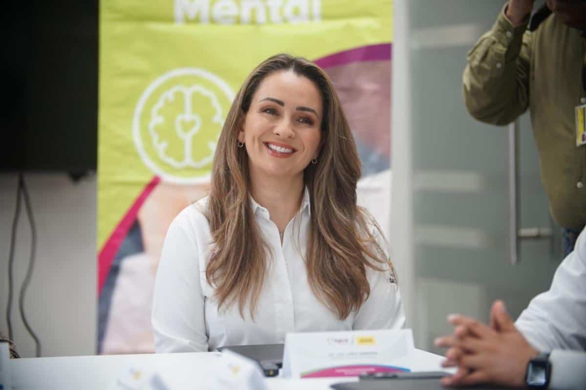 Firma convenio DIF con la UDEM