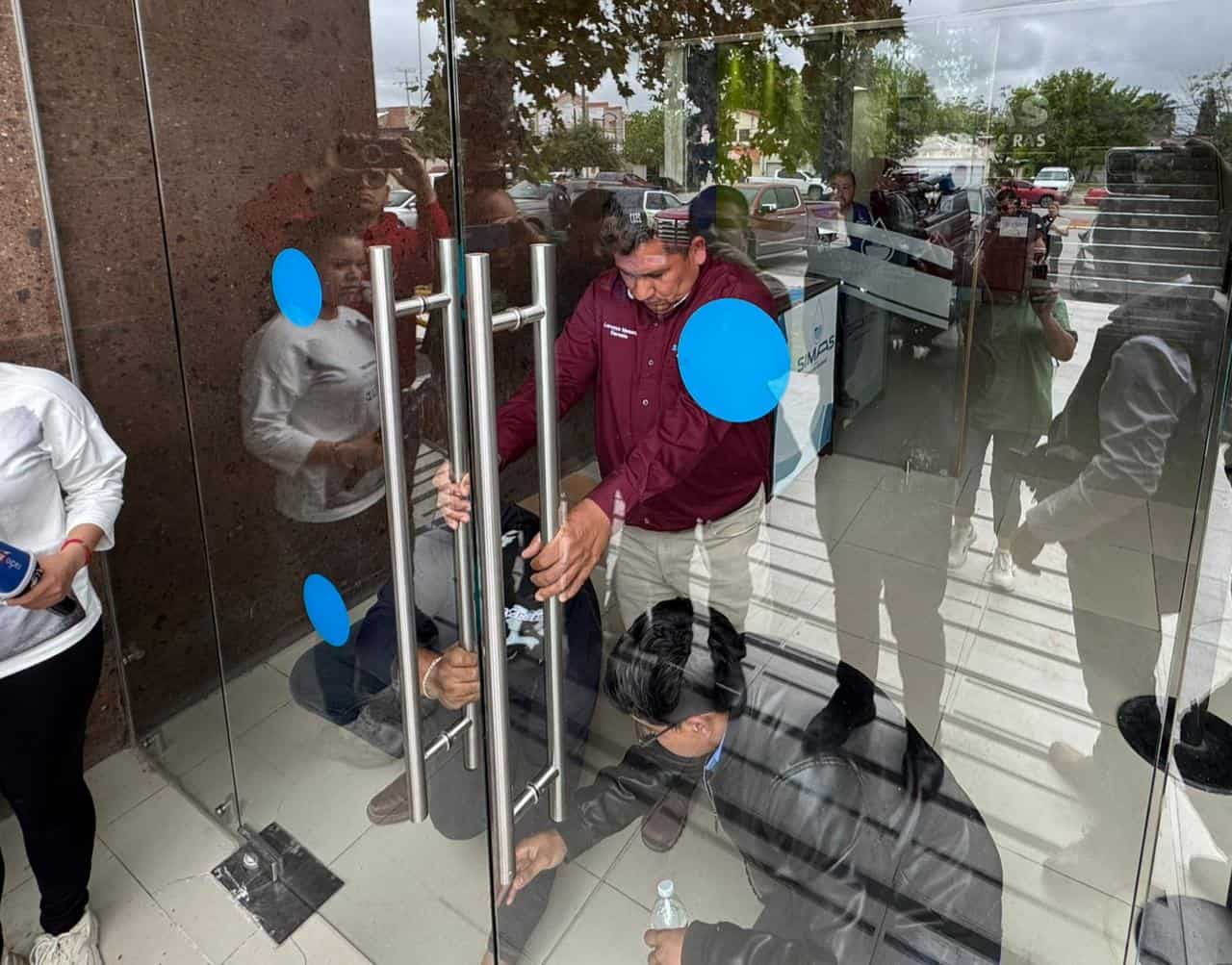 Se atrinchera Lorenzo Menera tras notificaci&oacute;n de SUSPENSI&Oacute;N como gerente de SIMAS