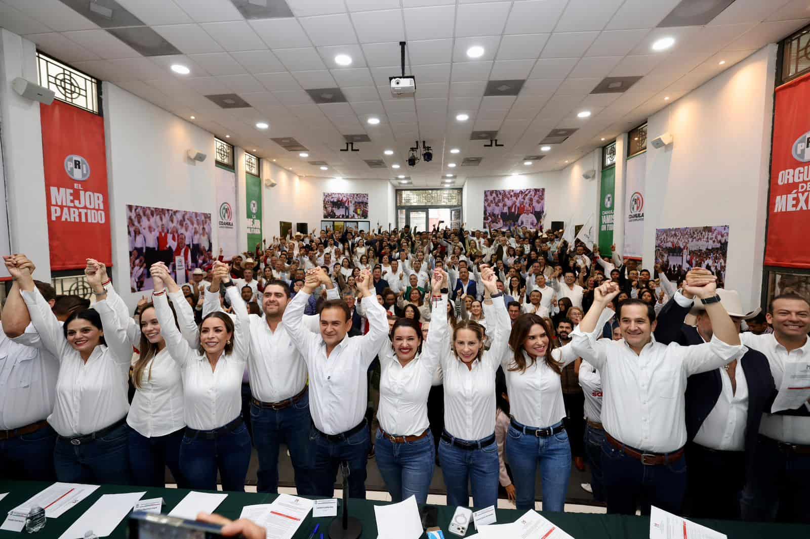 PRI Coahuila registra precandidatos para 16 distritos locales