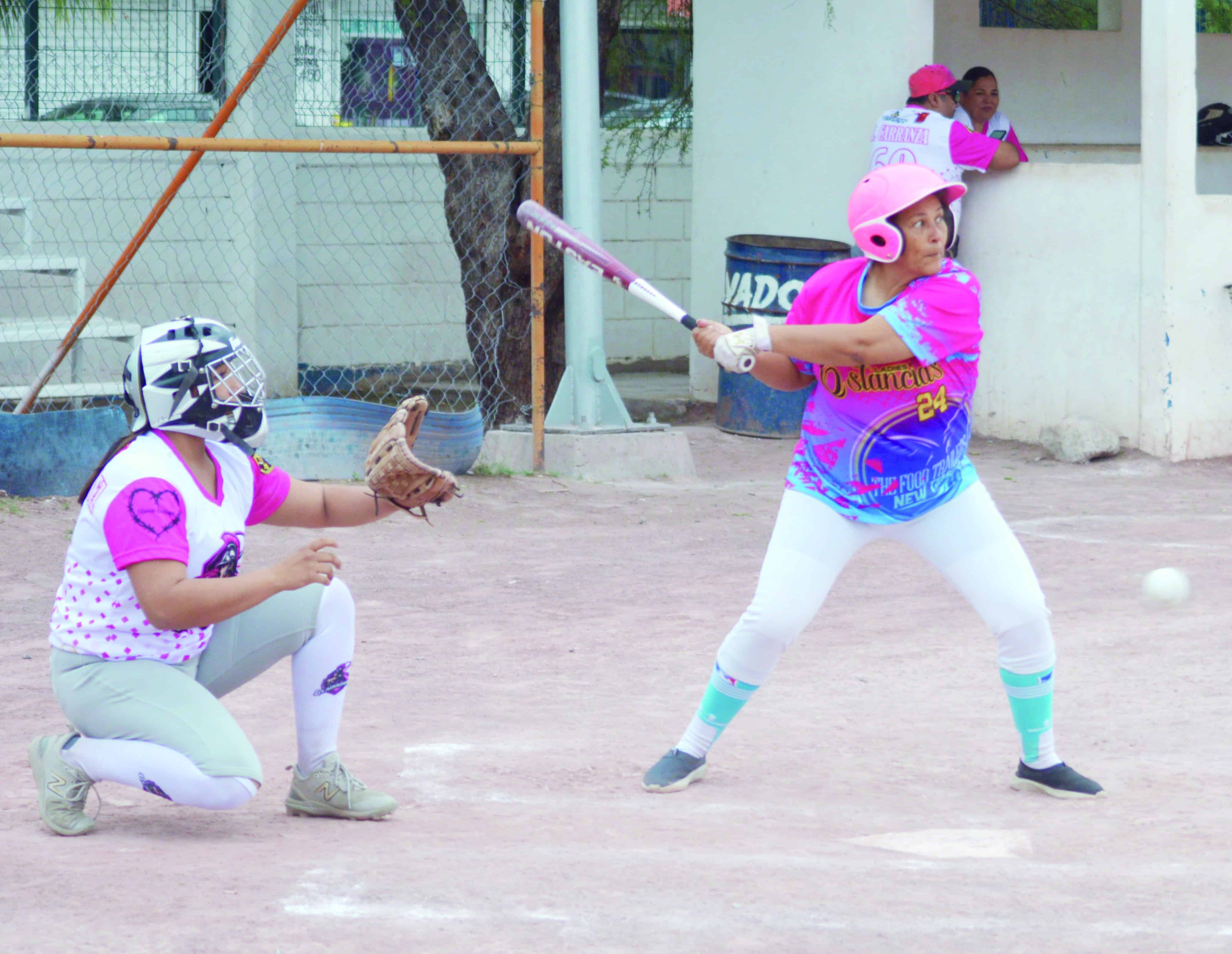 Cubs arrasan con Gladiadoras: victoria de 24-4 en softbol