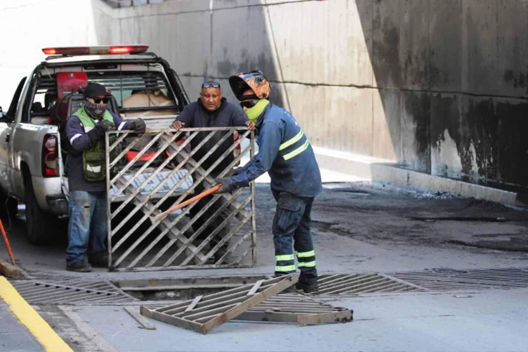 Mantenimiento de rejillas pluviales en Saltillo para fortalecer seguridad vial