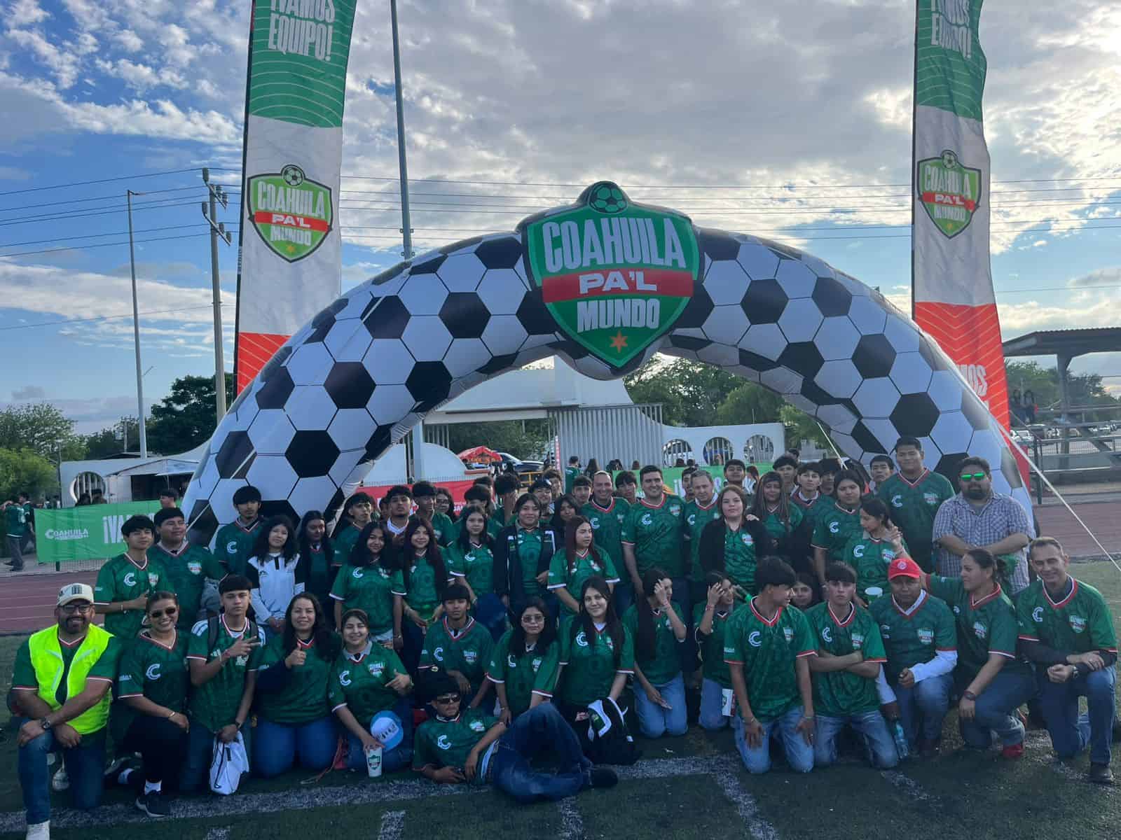 Caravana "Coahuila pa&acute;l mundo" enciende el &aacute;nimo mundialista en Ciudad Acu&ntilde;a