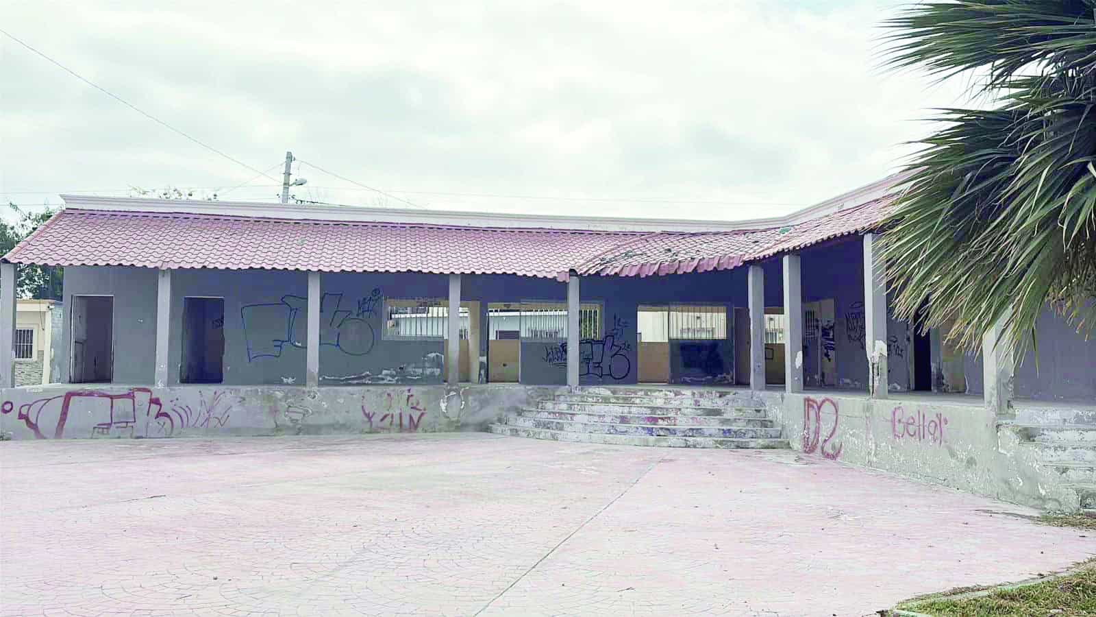 Frontera: Sara Irma P&eacute;rez Cant&uacute; anuncia rehabilitaci&oacute;n del Centro Comunitario