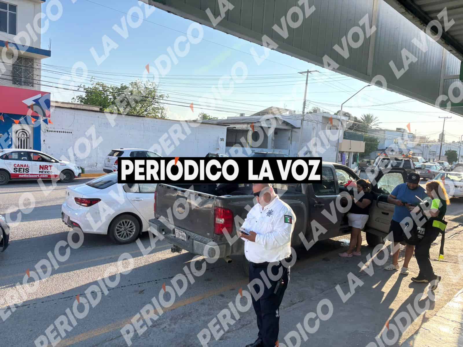 Choque en Monclova genera da&ntilde;os materiales en bulevar Benito Ju&aacute;rez