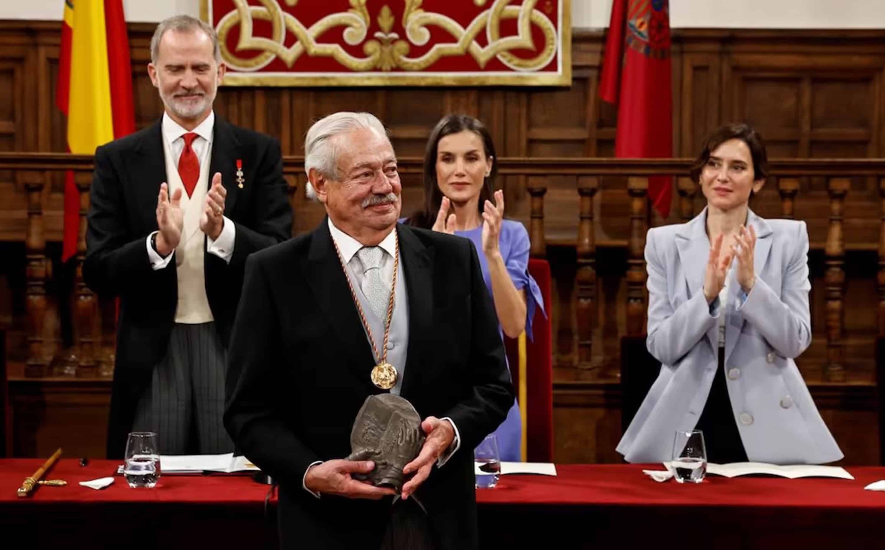 El escritor mexicano Gonzalo Celorio recibe el Premio Cervantes 2025