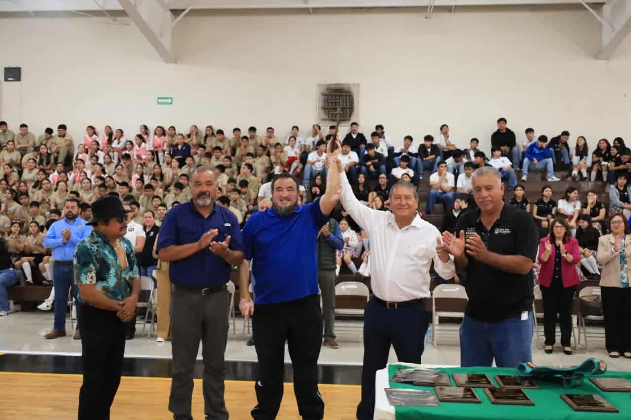 Charla motivacional de Marco Antonio Rubio en Nueva Rosita: Un impulso para la juventud