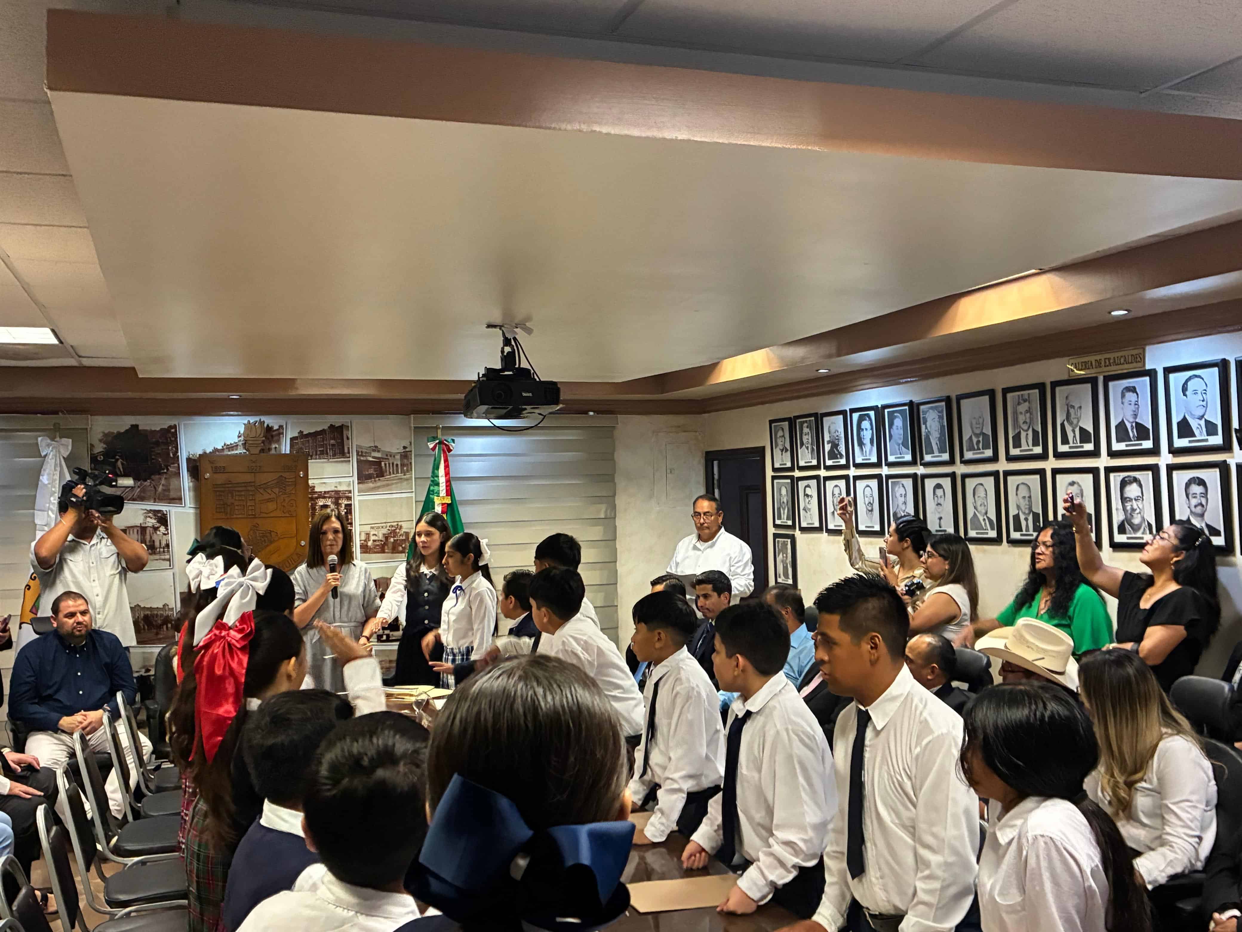 Cabildo Infantil en Frontera: Ni&ntilde;os asumen roles de gobierno