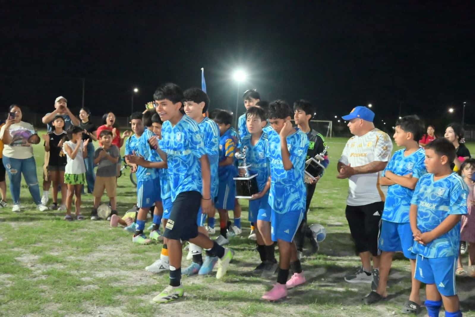 Tigres A brilla con doble campeonato en finales infantiles de Nava