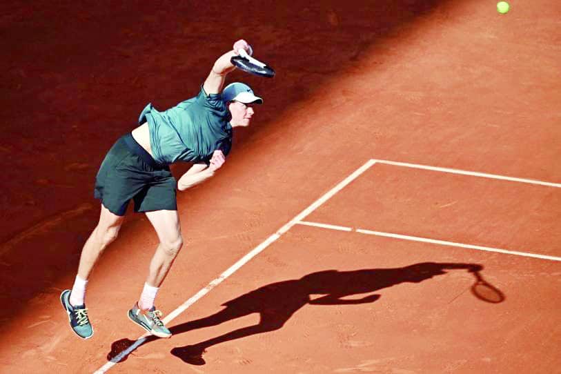 Carlos Alcaraz se pronuncia sobre su lesi&oacute;n tras el partido de Sinner