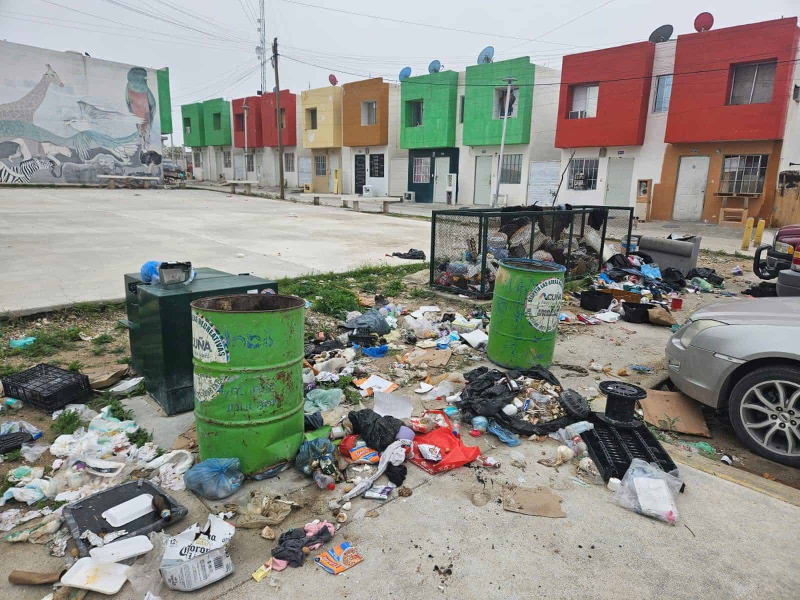No ayudan ciudadanos: Exhiben proliferaci&oacute;n de basureros clandestinos en colonias de Acu&ntilde;a