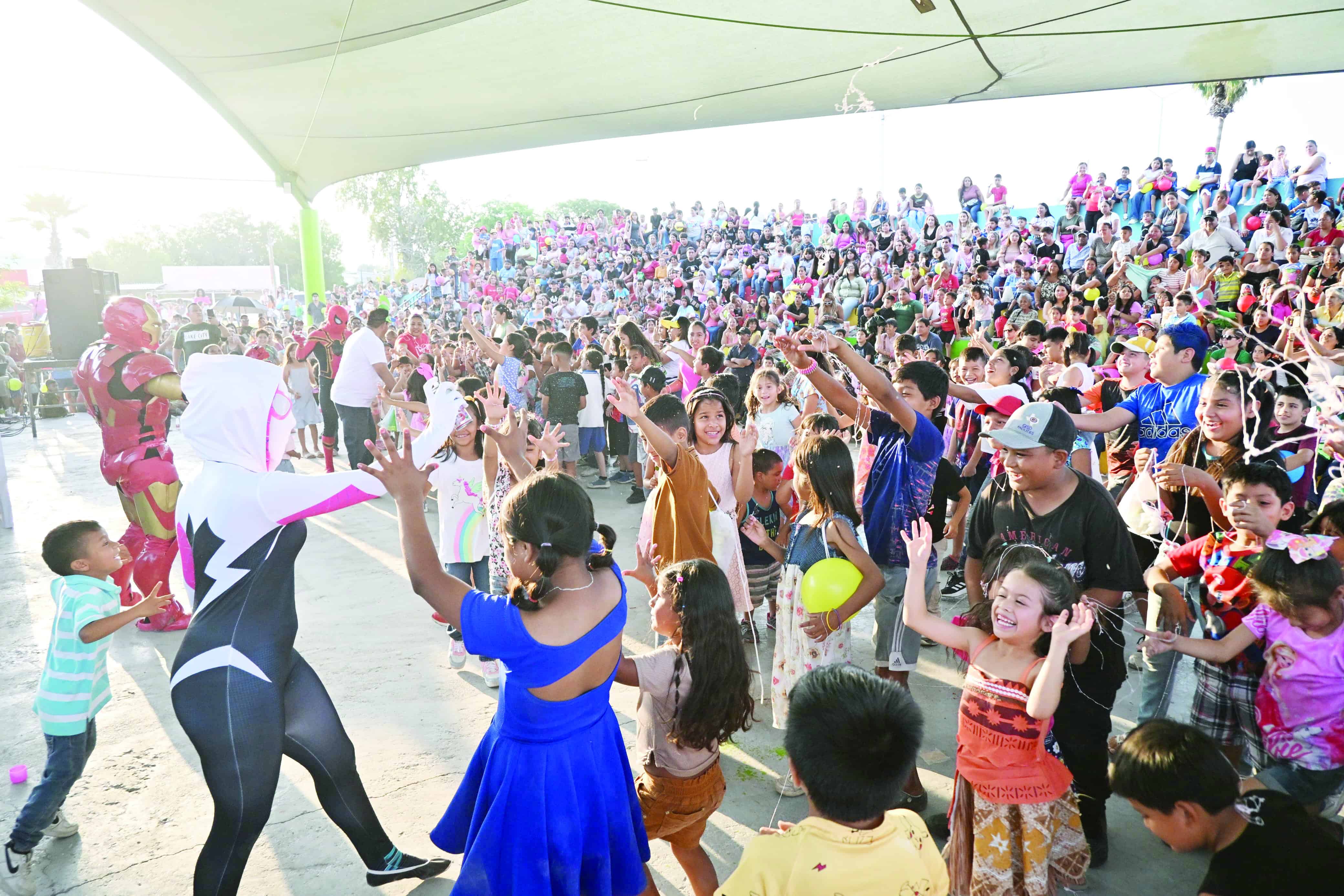 Sari P&eacute;rez Cant&uacute; organiza festejo infantil en Frontera