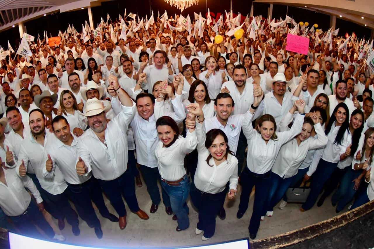 Candidatos del PRI toman protesta en Coahuila