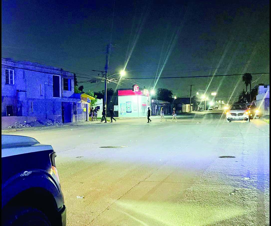 Ri&ntilde;a familiar interrumpe festejo en Frontera: autoridades intervienen