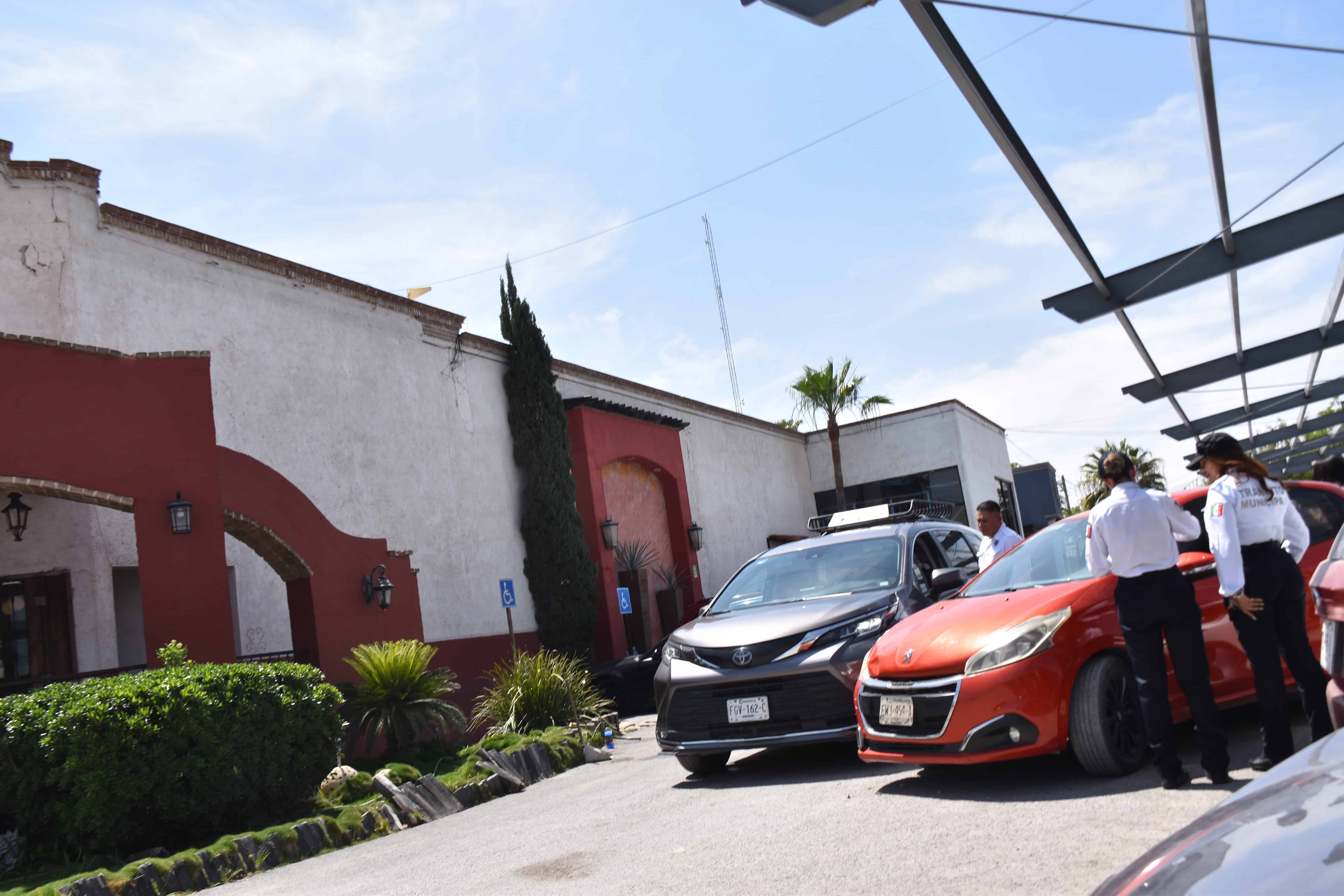 Menores lesionados tras choque en restaurante de Monclova