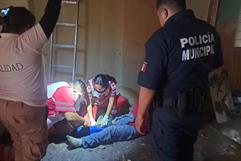 En Múzquiz  ciudadano sufre caída de tres metros de altura