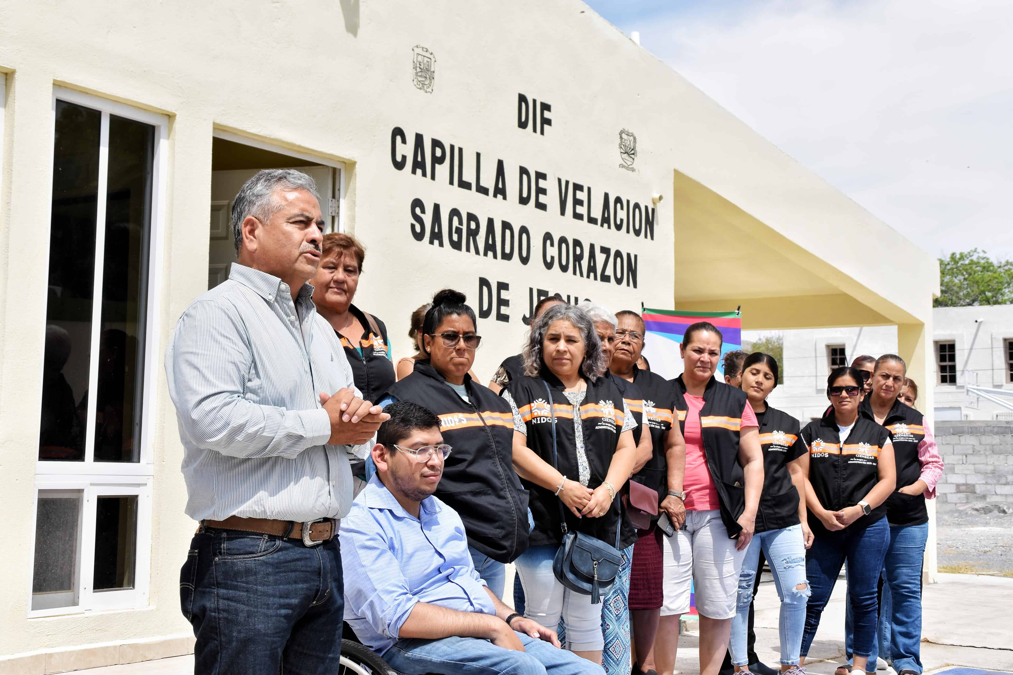 Cuatro Ci&eacute;negas: V&iacute;ctor Leija inaugura capilla de velaci&oacute;n Sagrado Coraz&oacute;n