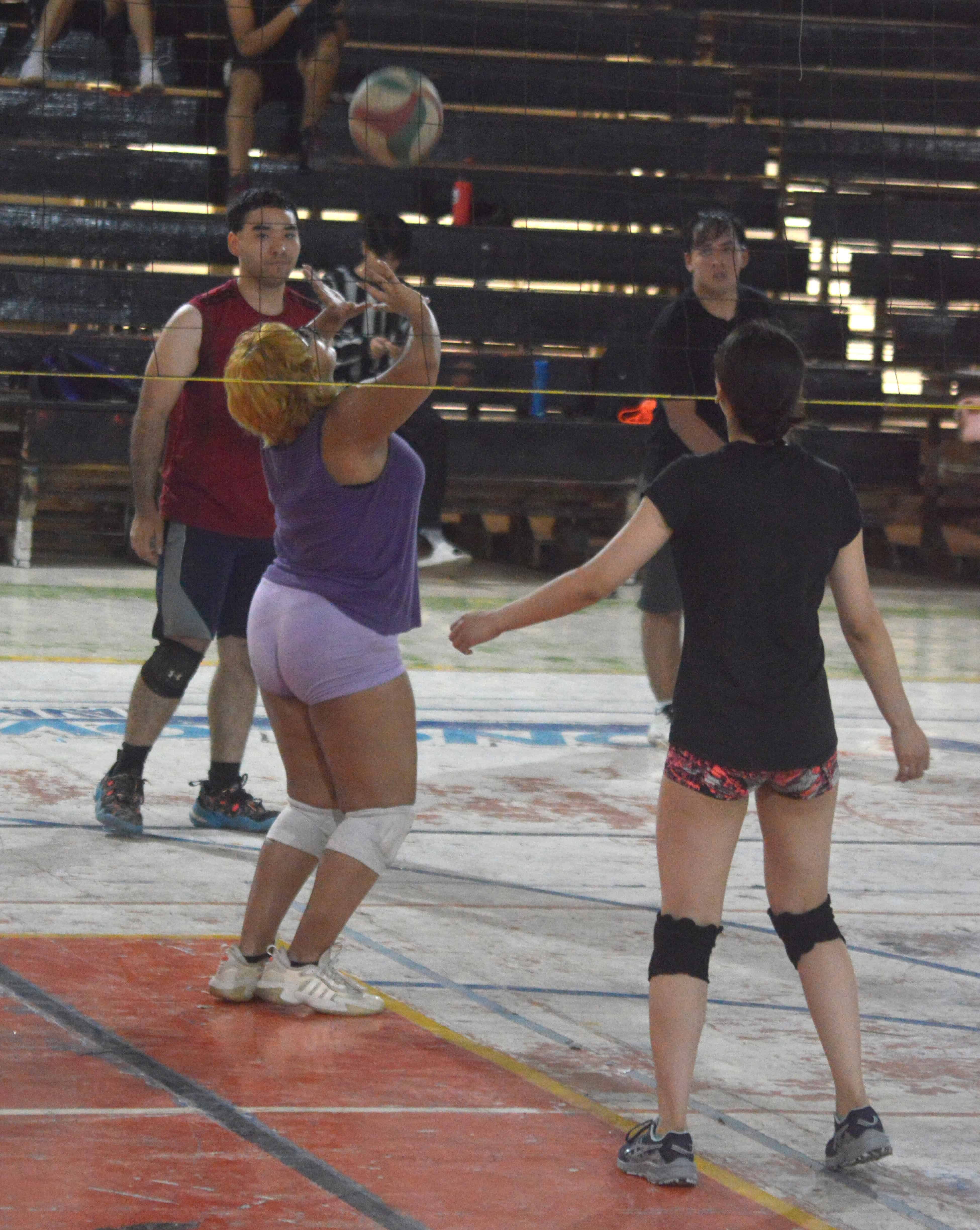 Victoria contundente de Demons en la Liga de Voleibol Rangelitos