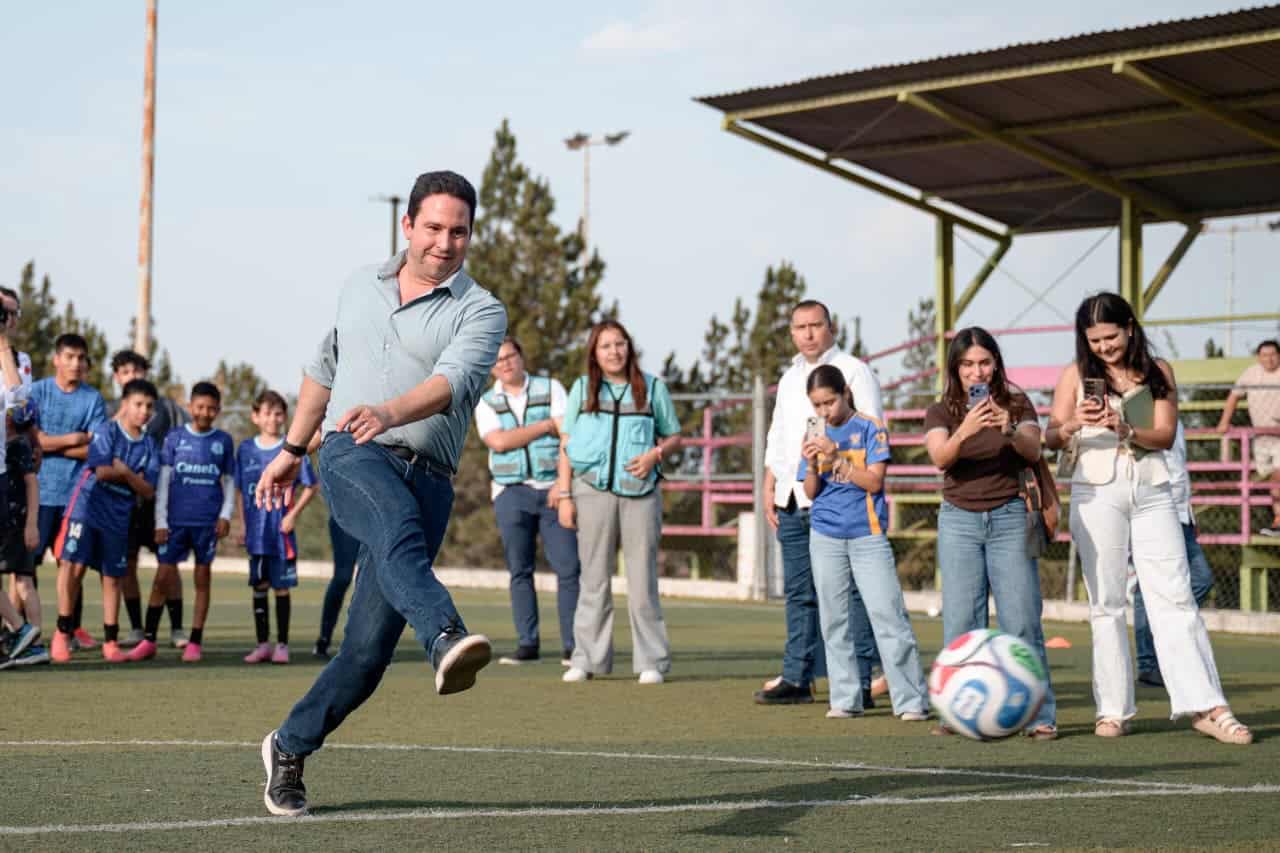 Javier D&iacute;az y Luly L&oacute;pez relanzan Amor en Movimiento en Saltillo