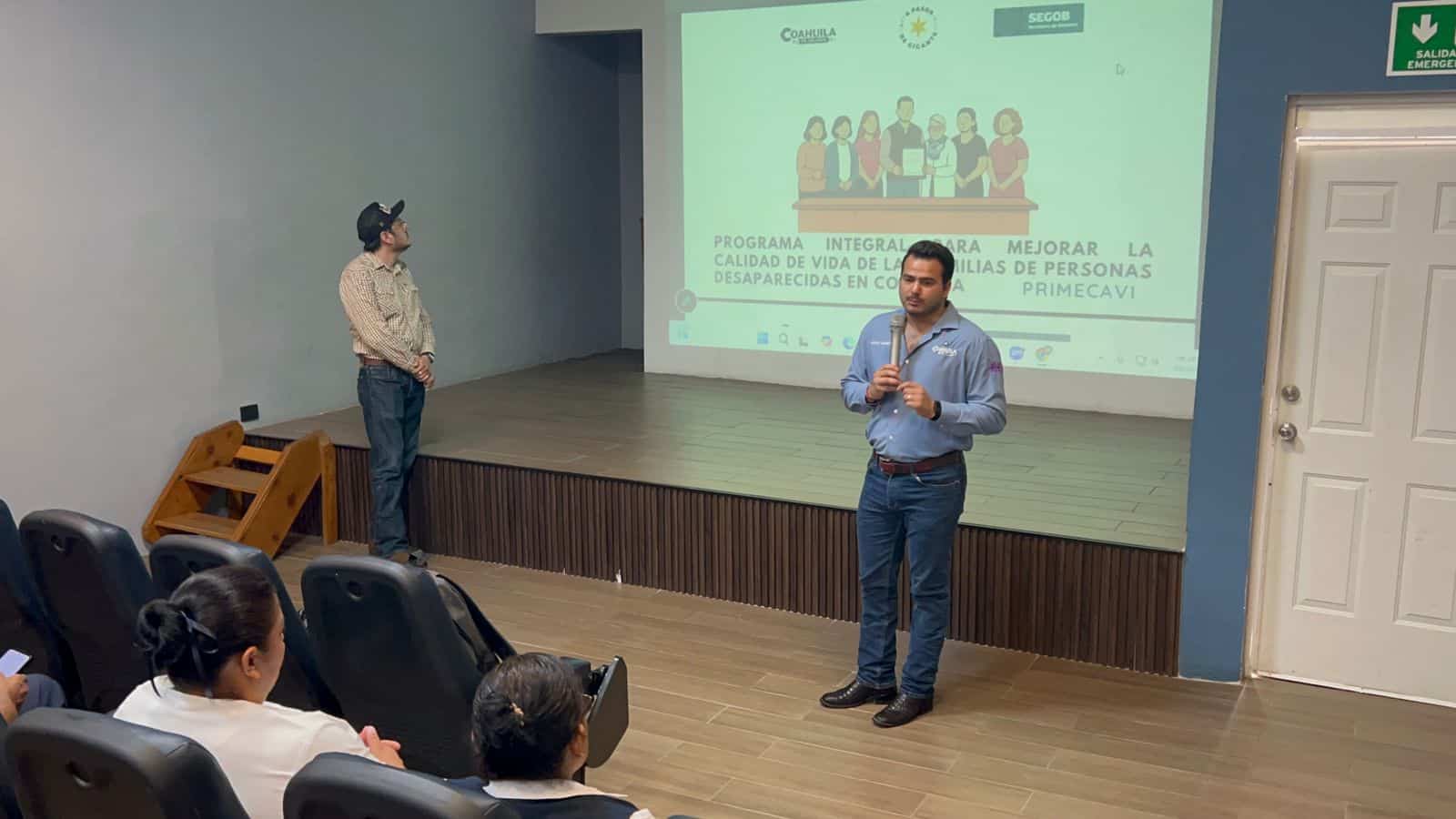 Ricardo Mart&iacute;nez Loyola capacita a personal de salud en Coahuila