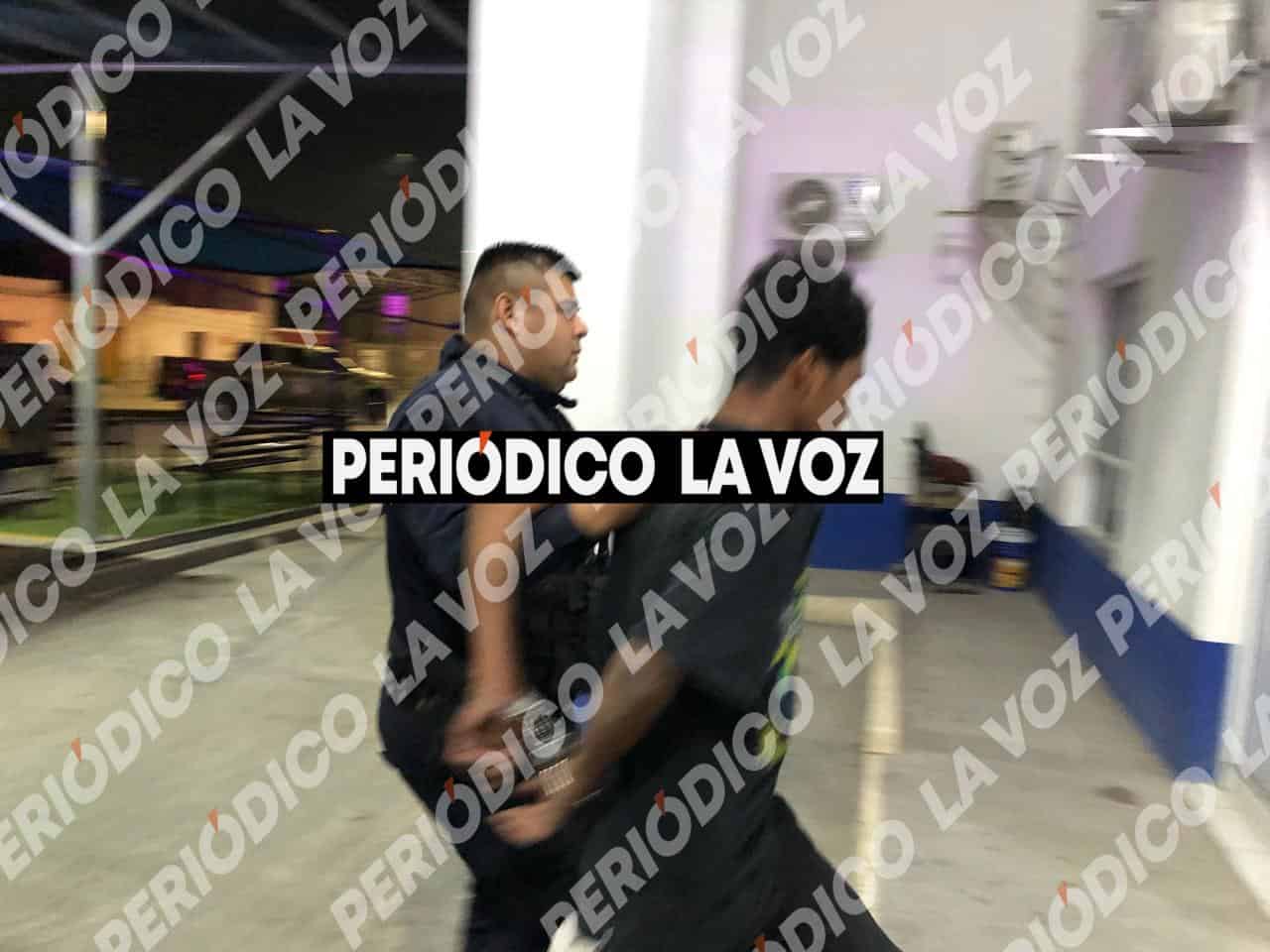 Detienen a dos ladrones en CombuGas de Frontera tras intento de robo