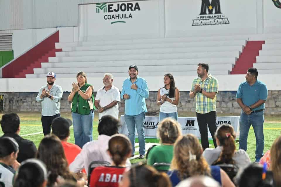 Carlos Villarreal anuncia inversi&oacute;n de 30 millones en deporte: Monclova