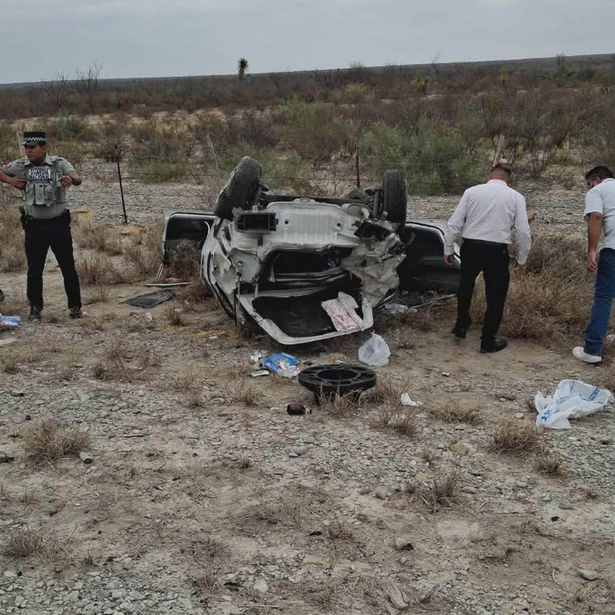 Fallece trabajador del IMSS tras volcadura en carretera 57