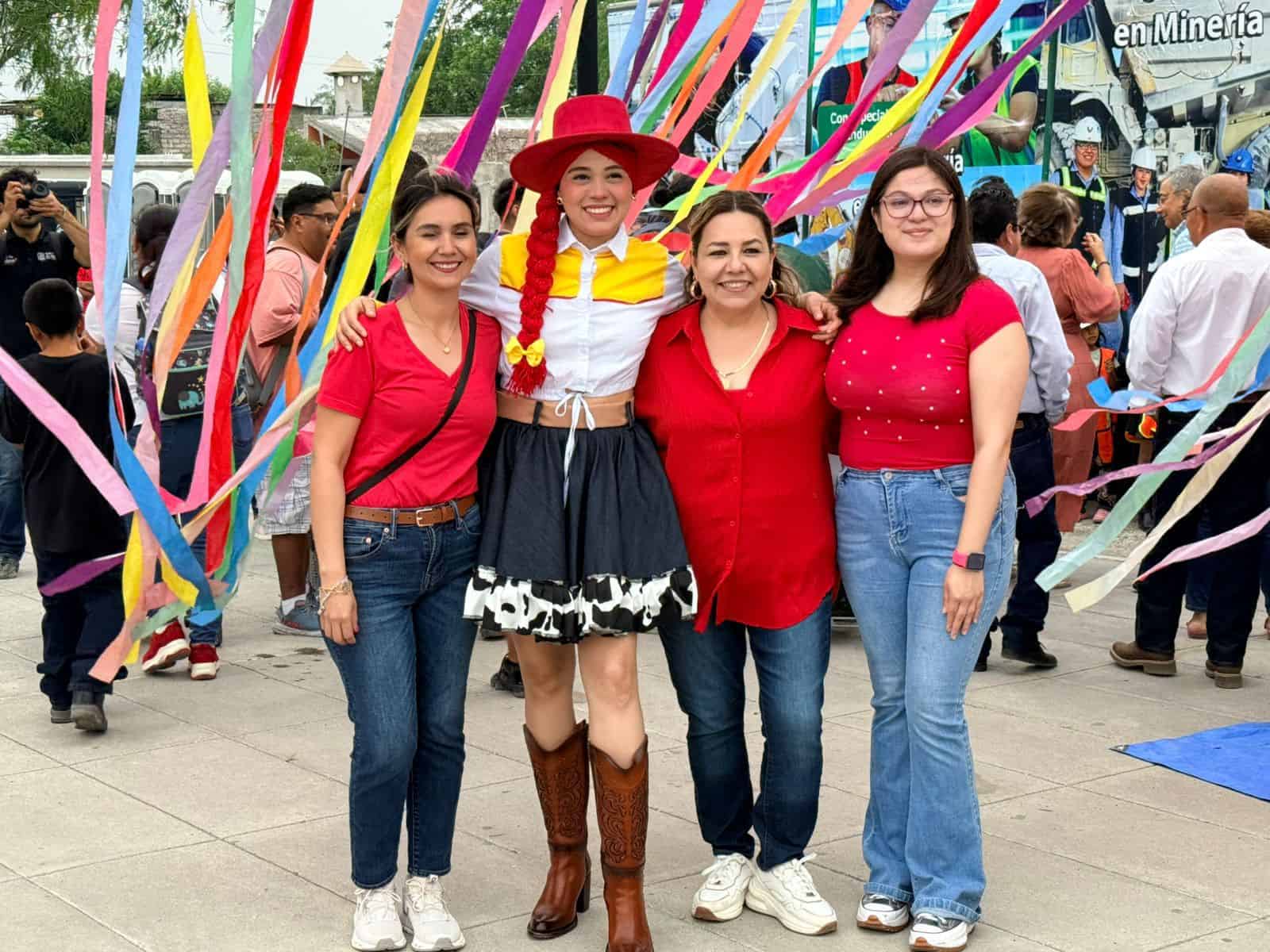 Ayuntamiento y DIF de San Juan de Sabinas realizan gran celebraci&oacute;n del D&iacute;a del Ni&ntilde;o