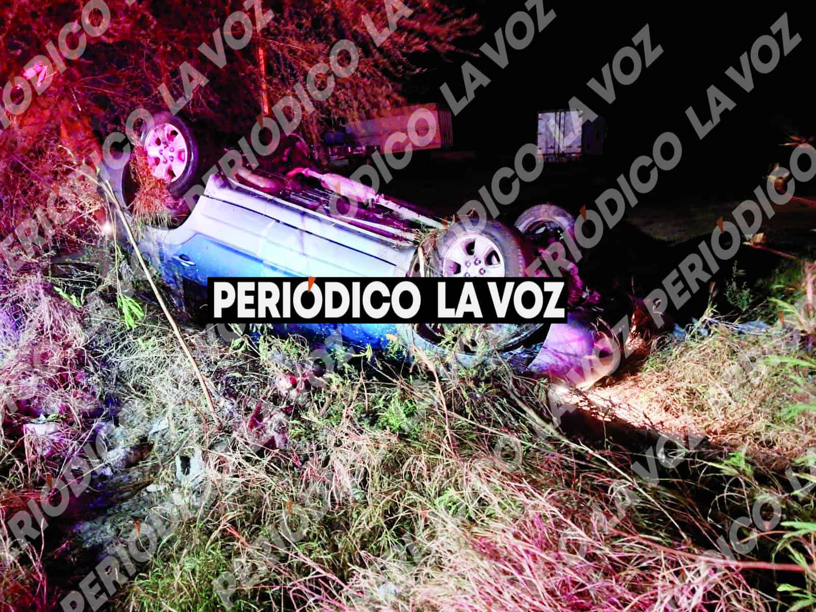 Accidente vial en Casta&ntilde;os: joven conductora vuela su camioneta