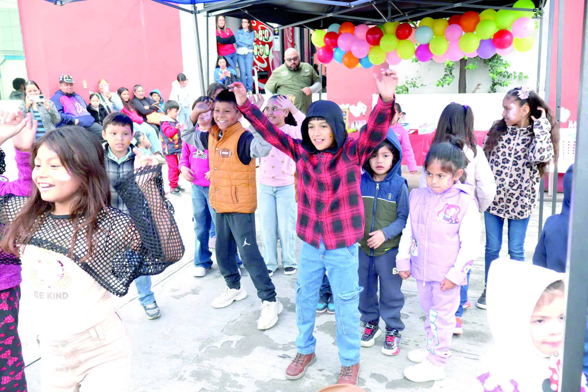 La Acerera 88.1 FM celebra el D&iacute;a del Ni&ntilde;o en Monclova