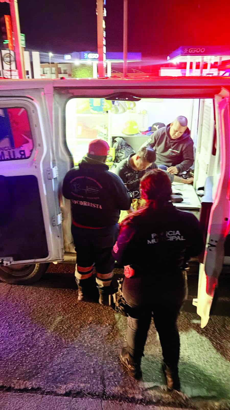 Choque entre taxi y camioneta en Pape Ecuador