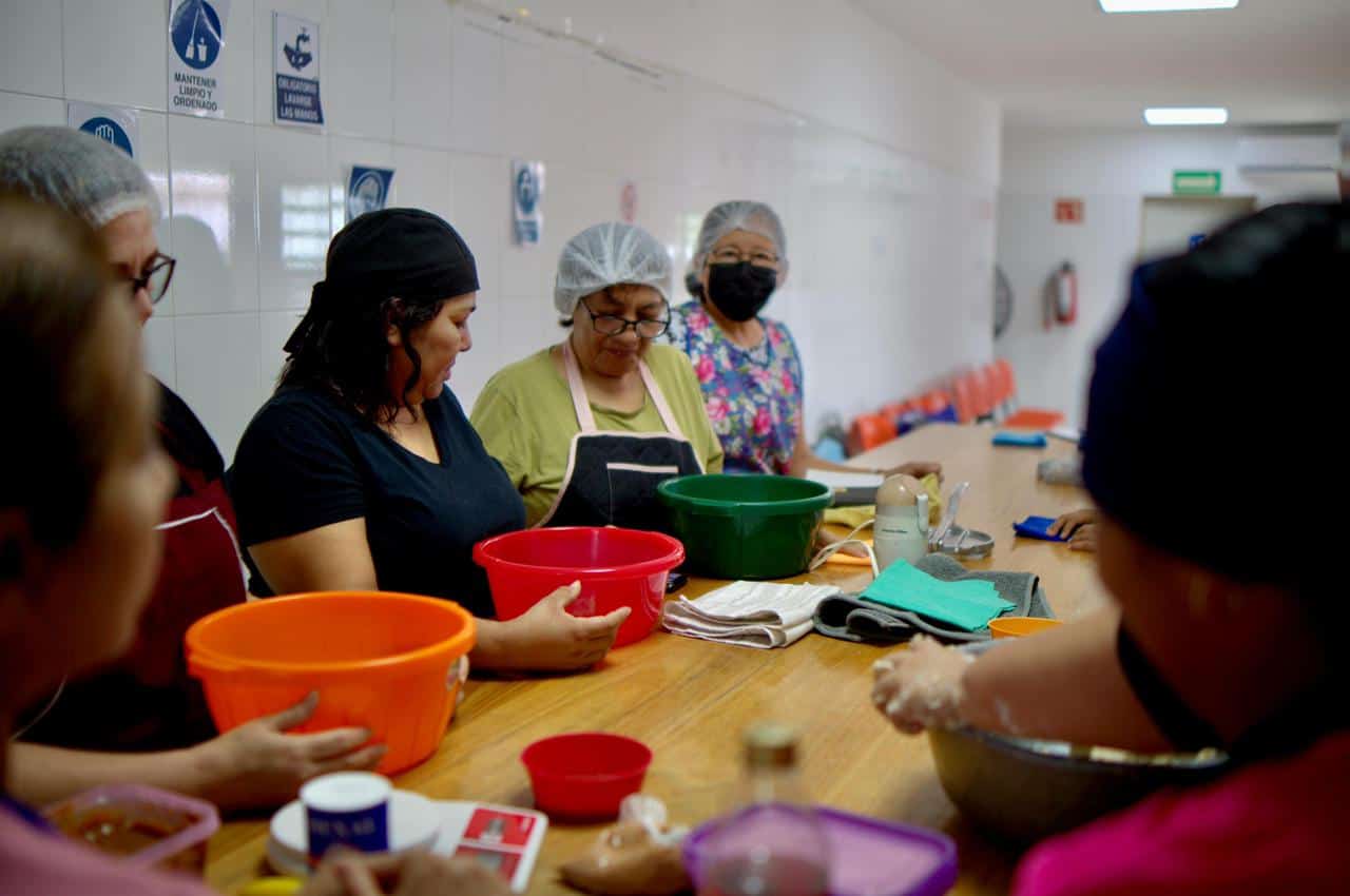 Fortalece DIF a las mujeres