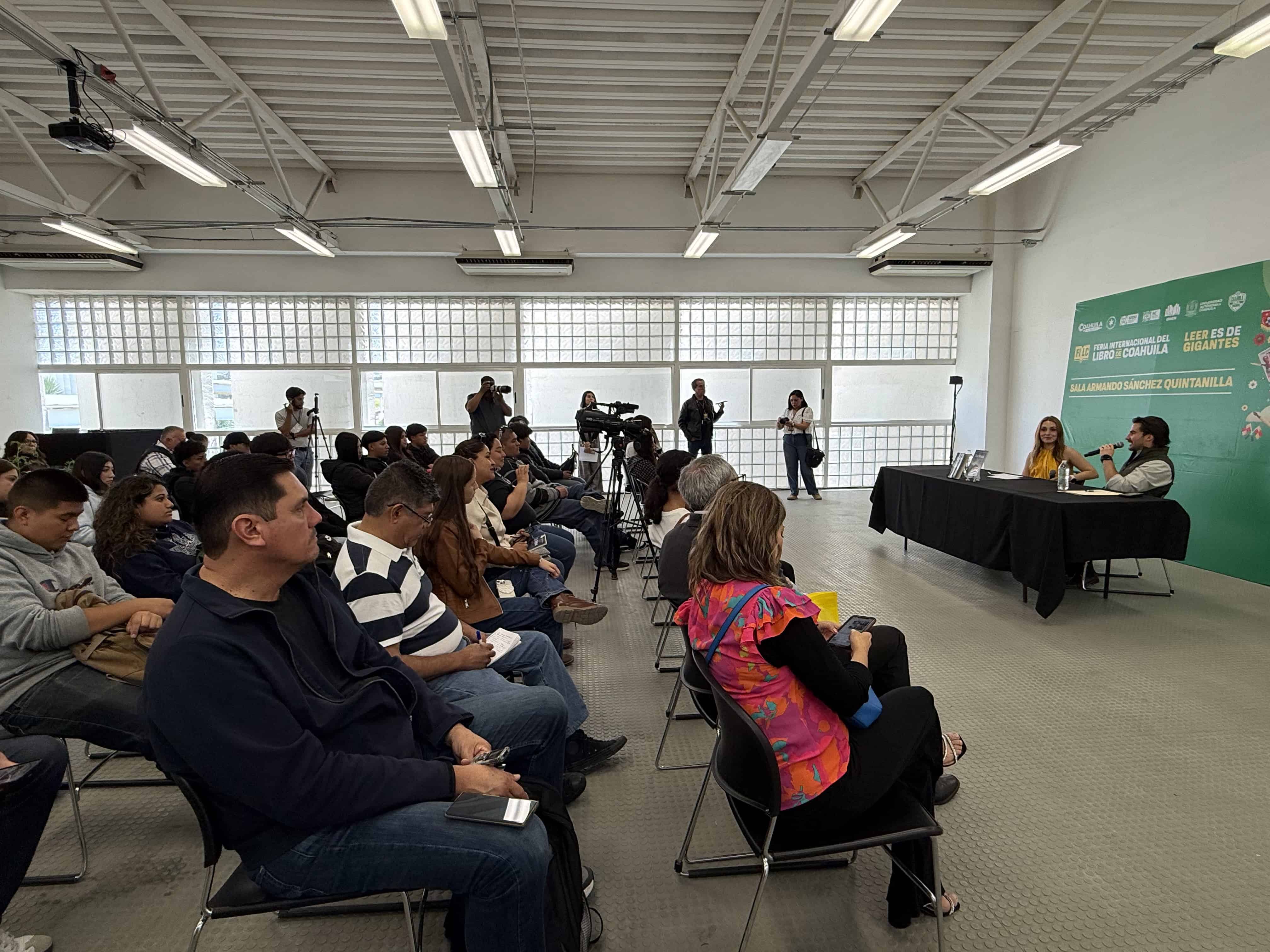 El alpinista saltillense Andr&eacute;s Salinas Espinoza lanza su libro en Coahuila