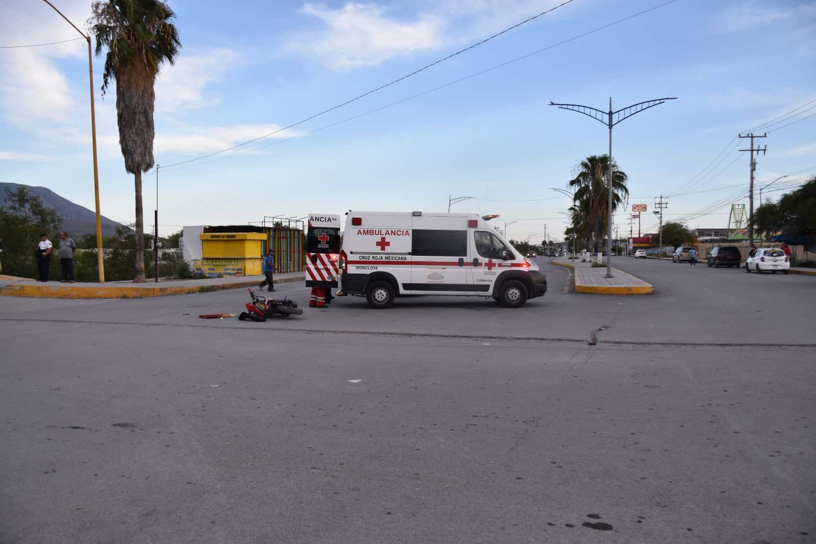 Choque en avenida Obrero Unido deja biker herido en Coahuila