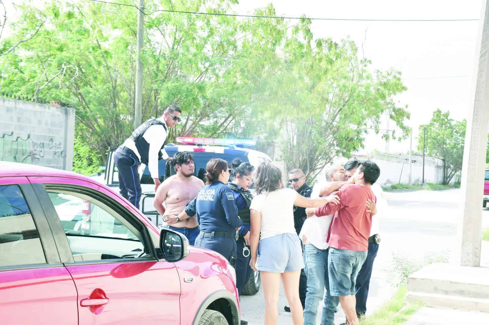 Cae tras violenta ri&ntilde;a