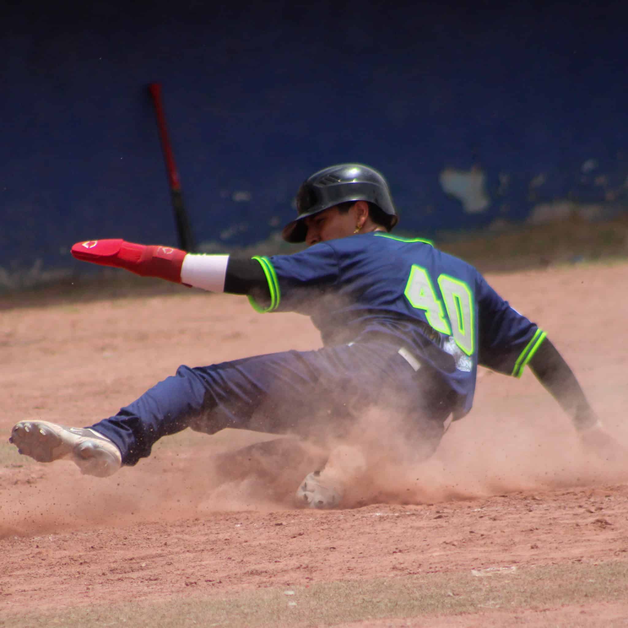 Halcones M&uacute;zquiz triunfan en doble cartelera contra Indios