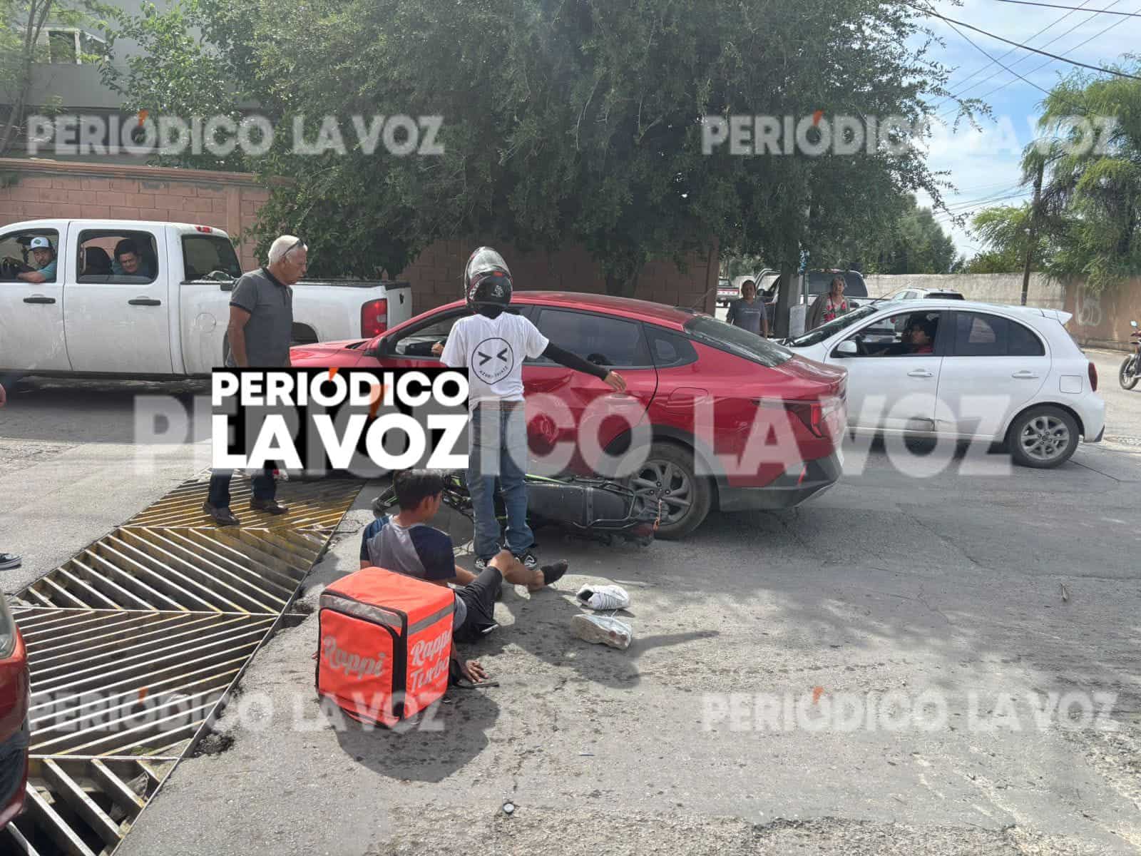 Motociclista escapa tras provocar accidente en Monclova