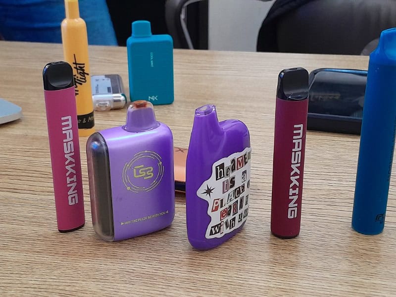 Operativo mochila en Cuatro Ci&eacute;negas: hallan sustancias y vapeador