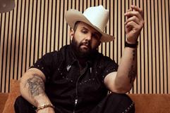 Carín León habla sobre el impacto de los corridos tumbados en la música mexicana