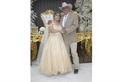 Juan González y Elia Martínez celebran 50 años de amor en Monclova