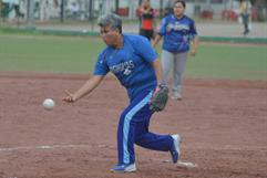Abogadas logran dramática victoria 12-11 ante Potras en softbol