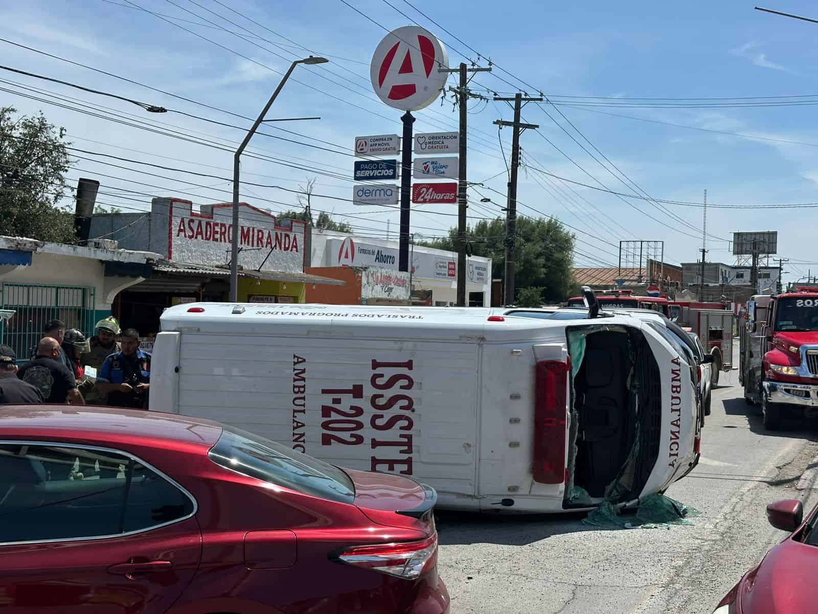 Cierran investigaci&oacute;n por choque entre taxi y ambulancia en Piedras Negras