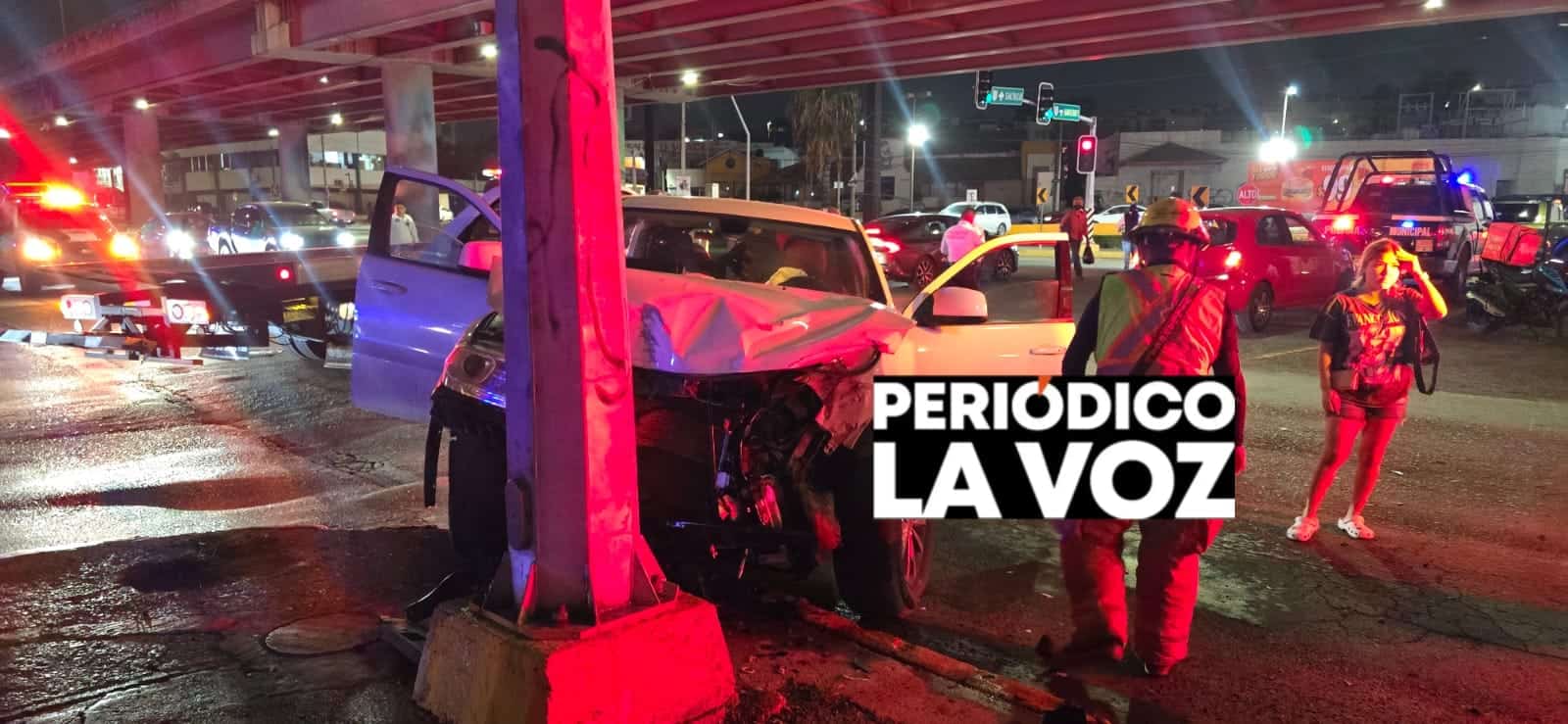 Se &acute;vuela&acute; rojo y  destroza Durango